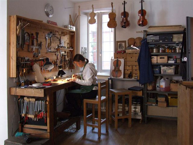 Ad:  Workshop_luthier.jpg
Gsterim: 410
Boyut:  68.2 KB