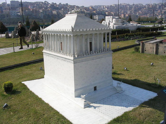 Ad:  800px-Miniaturk_Mausoleum_at_Halicarnassus.jpg
Gsterim: 205
Boyut:  84.6 KB