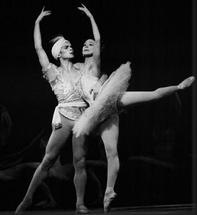 Ad:  Fonteyn-nureyev1.jpg
Gsterim: 256
Boyut:  16.0 KB