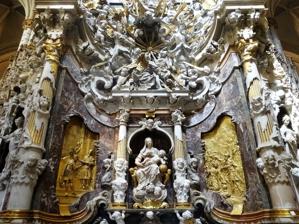 Ad:  baroque-altarpiece-at-toledos-cathedral-narciso-tomc3a9.jpg
Gsterim: 521
Boyut:  472.3 KB