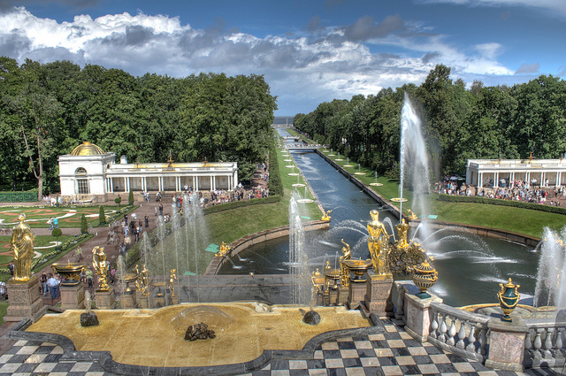 Ad:  Summer Palace (Saint Petersburg) in Russia.jpg
Gsterim: 303
Boyut:  246.0 KB