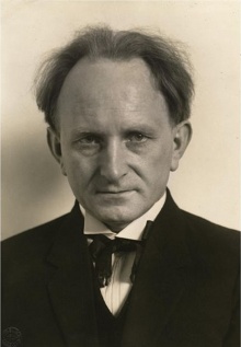 Ad:  August_Sander.jpeg
Gsterim: 368
Boyut:  19.0 KB