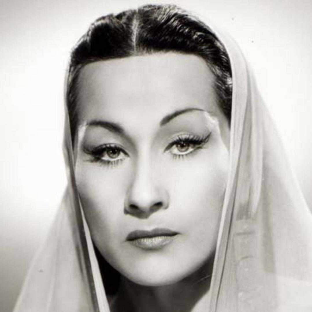 Ad:  Yma Sumac1.jpg
Gsterim: 1235
Boyut:  59.4 KB