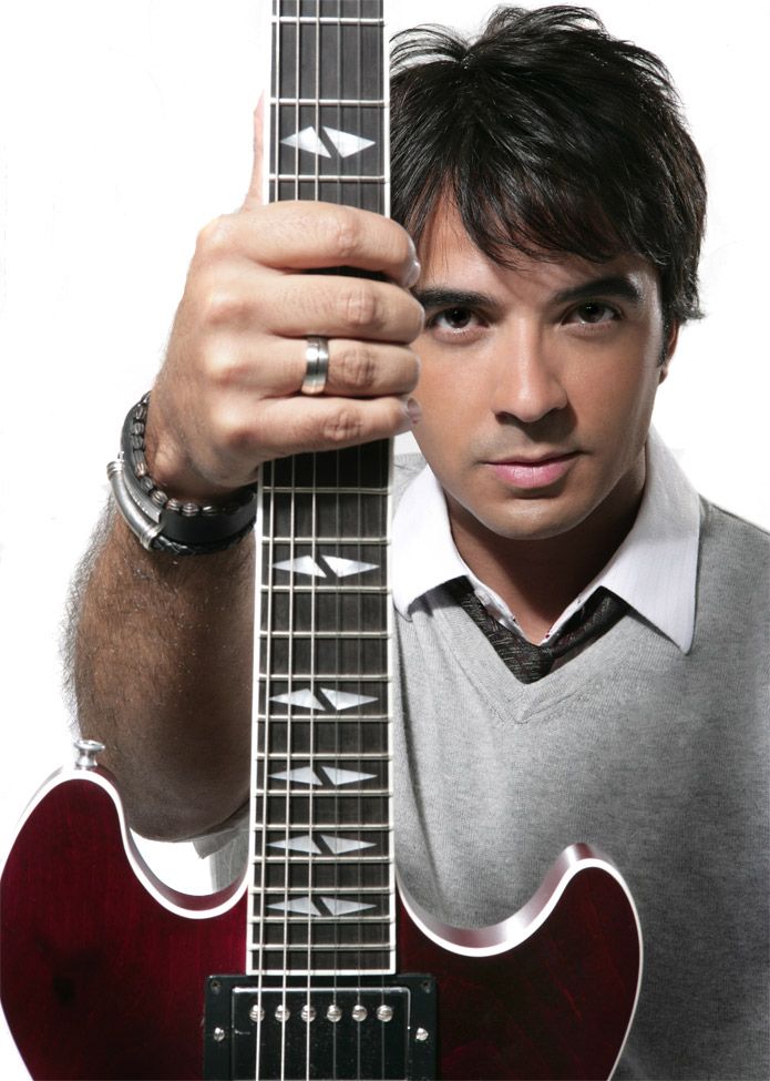 Ad:  Luis Fonsi.jpg
Gsterim: 838
Boyut:  101.3 KB