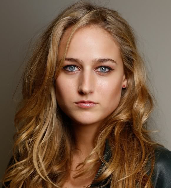 Ad:  Leelee Sobieski.jpg
Gsterim: 500
Boyut:  57.6 KB