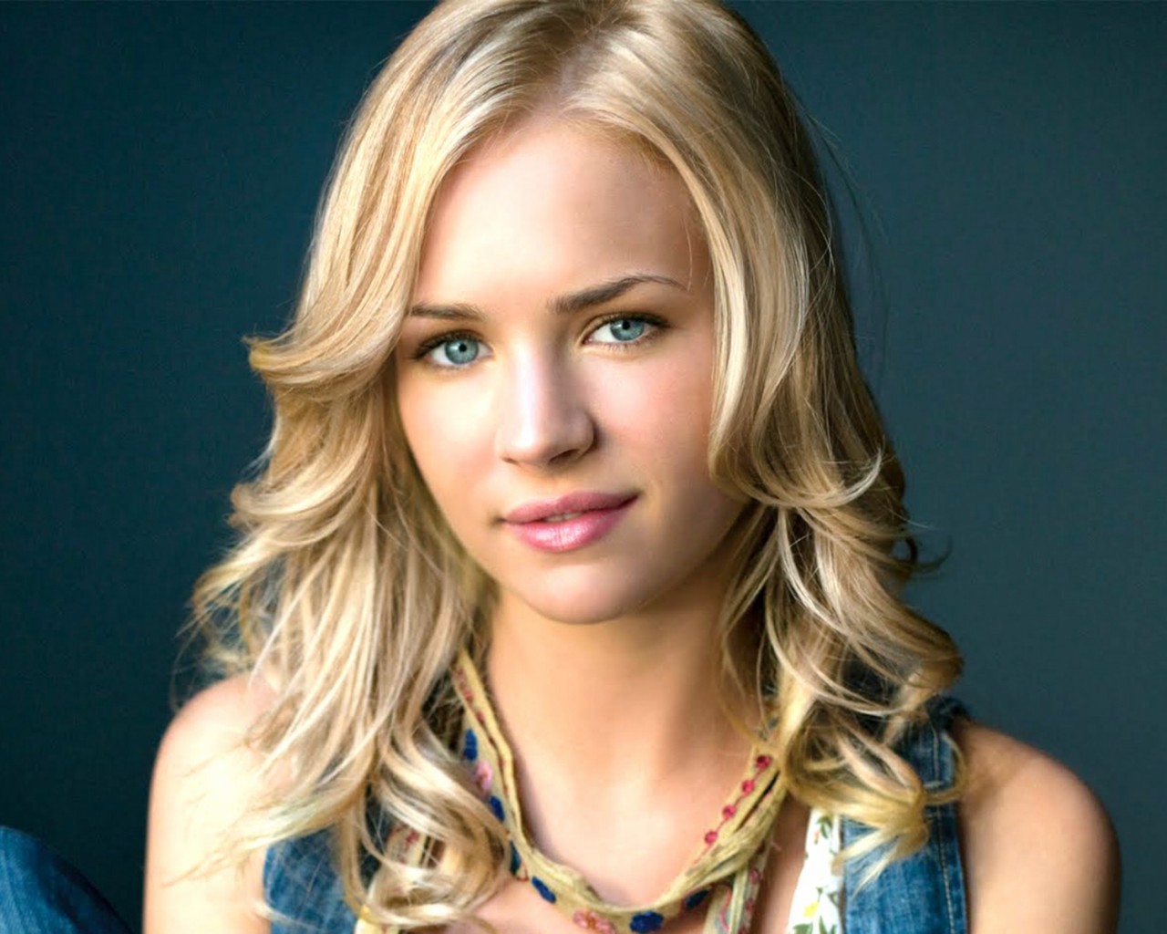 Ad:  Britt Robertson.jpg
Gsterim: 649
Boyut:  192.4 KB