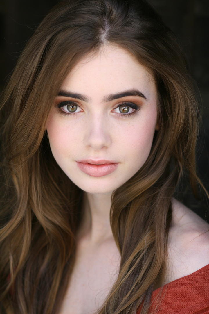 Ad:  Lily Collins.jpg
Gsterim: 878
Boyut:  81.1 KB