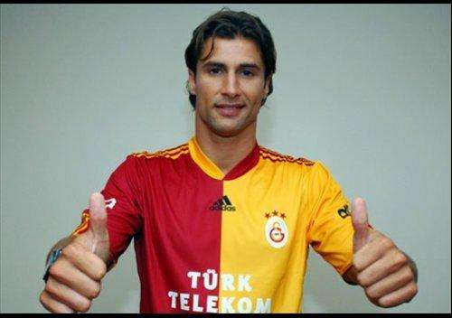 Ad:  Lorik Cana.jpg
Gsterim: 242
Boyut:  19.7 KB