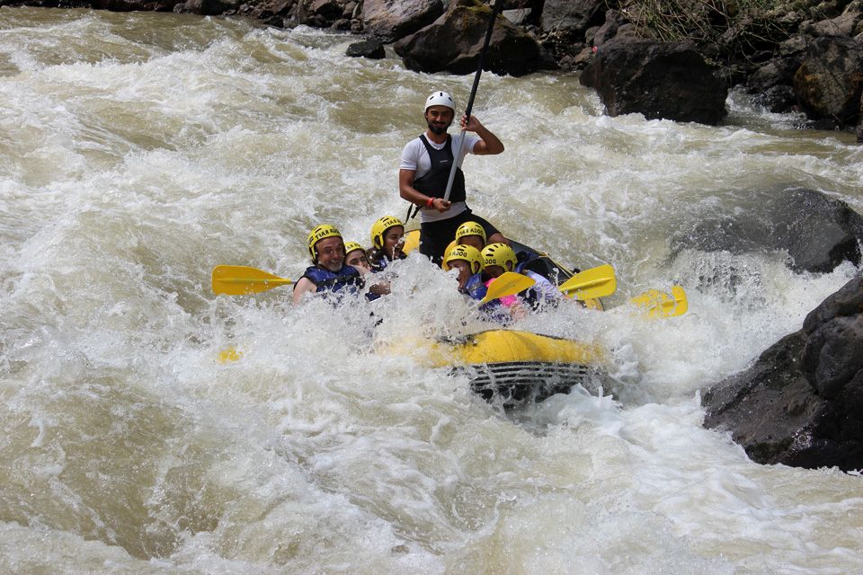 Ad:  Rafting-5.jpg
Gsterim: 1671
Boyut:  162.4 KB