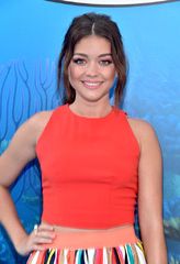 Ad:  Sarah_Hyland_World_Premiere_Disney_Pixar_Finding.jpg
Gsterim: 253
Boyut:  7.9 KB