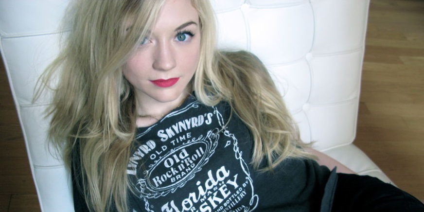 Ad:  emily-kinney2.jpg
Gsterim: 230
Boyut:  98.0 KB